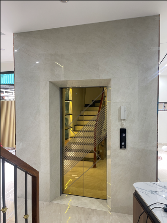 Ít mạch ghép, đồng đều màu sắc, nâng tầm không gian