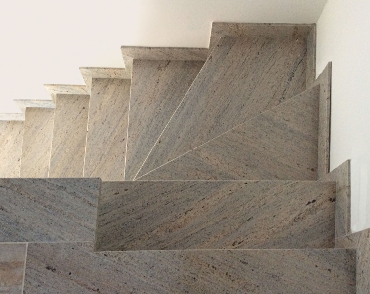 đá hoa cương ốp cầu thang