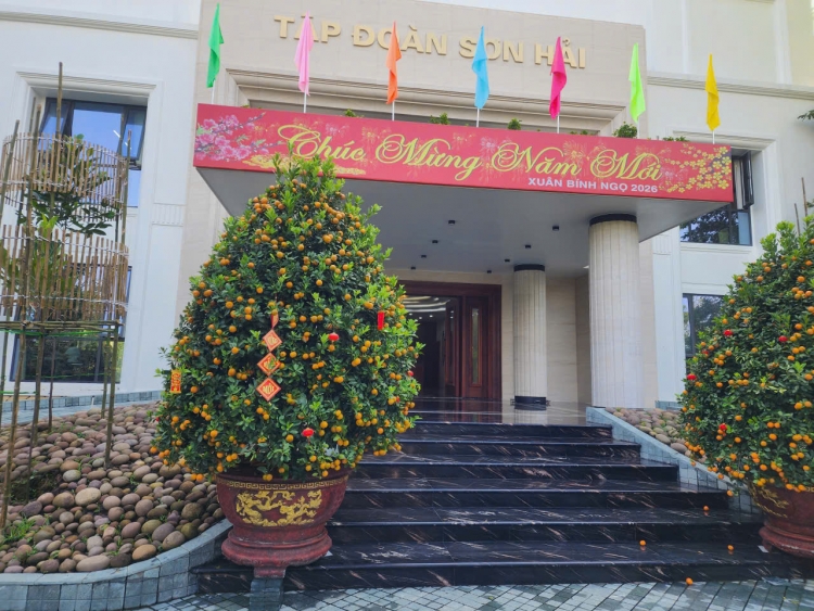 Chân cột & đầu cột đá đen Ấn Độ bo cong CNC