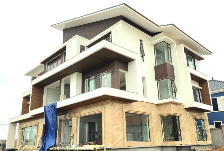 Công trình cao cấp ốp marble toàn bộ mặt tiền nổi bật