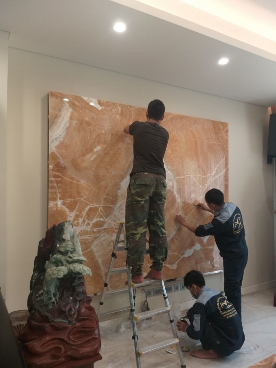thi công lắp đặt tranh đá 