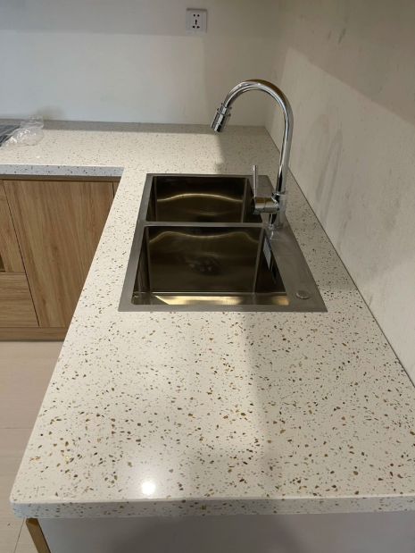 đá bếp kim sa trắng