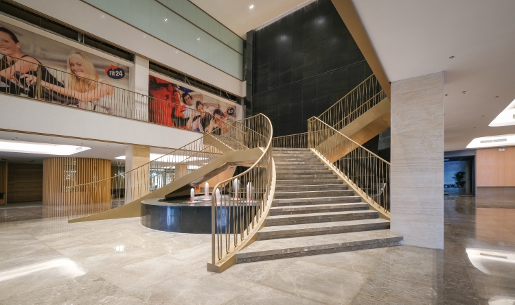 đá ốp cầu thang