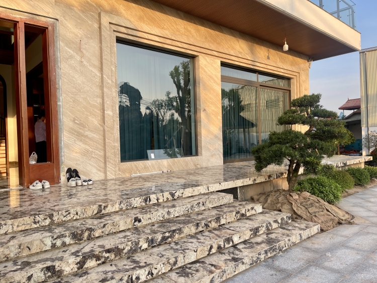 có nên ốp đá mặt tiền nhà