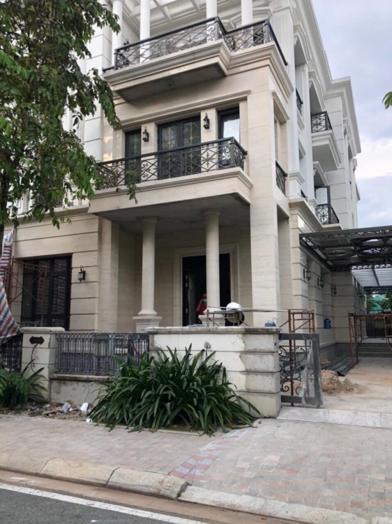 Travertine kem – Mộc mạc và gần gũi thiên nhiên