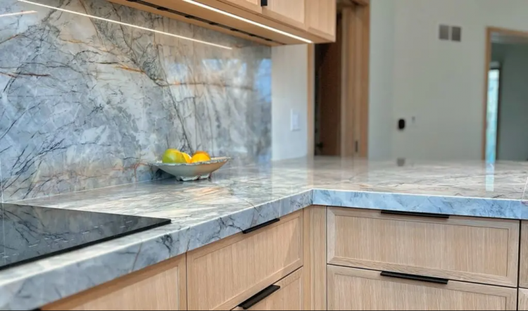 bàn bếp đá thạch anh