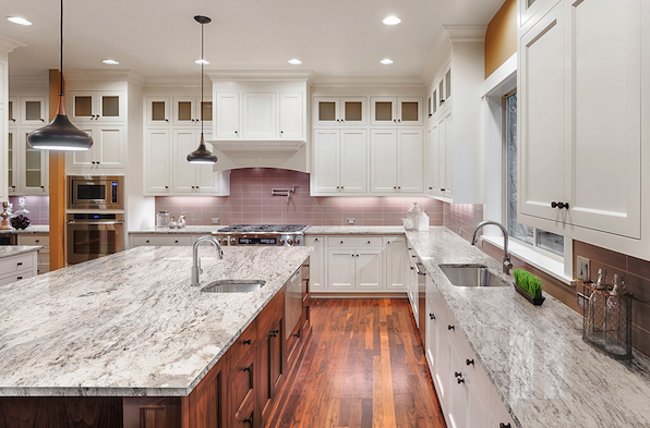 Đá granite cao cấp chịu nhiệt tốt, khó thấm nước, dễ lau chùi, giúp không gian bếp luôn sạch sẽ và giữ được vẻ đẹp theo thời gian.