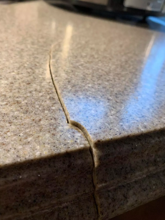 nguyên nhân nứt bàn đá granite 