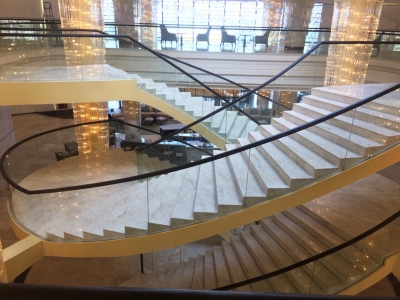 Tư vấn lựa chọn đá cầu thang cho mẫu biệt thự đẹp 3 tầng