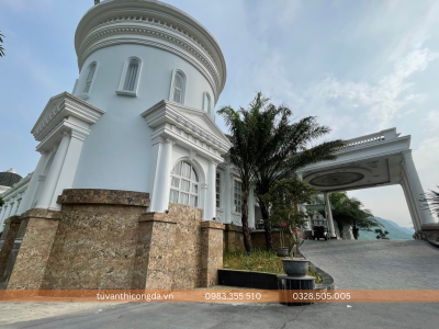 Áp dụng đá tự nhiên vào các nhà ở của người Việt là một ý tưởng thiết kế phổ biến. 