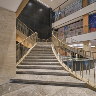 Đá ốp cầu thang