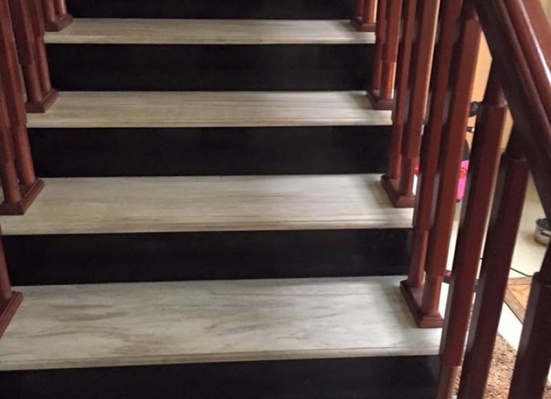 Ốp đá cầu thang nhà ống Hà Nội