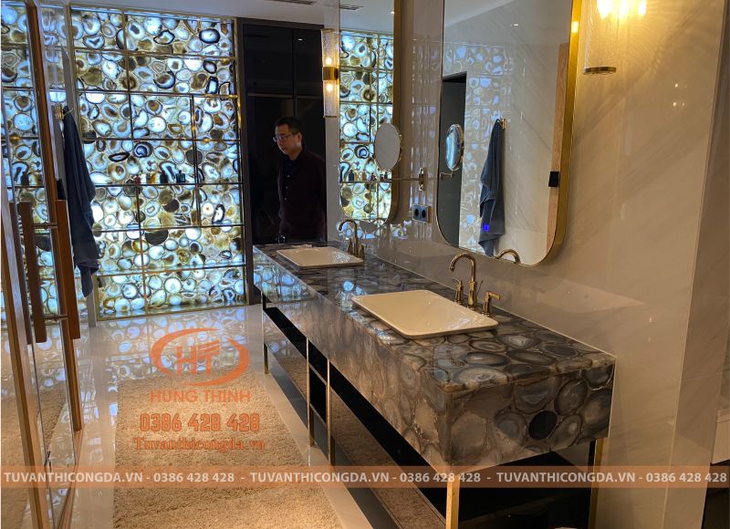 Ốp bàn lavabo, vách đá xuyên sáng 